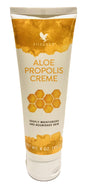 Skin-repairing formula with aloe vera and natural bee propolis